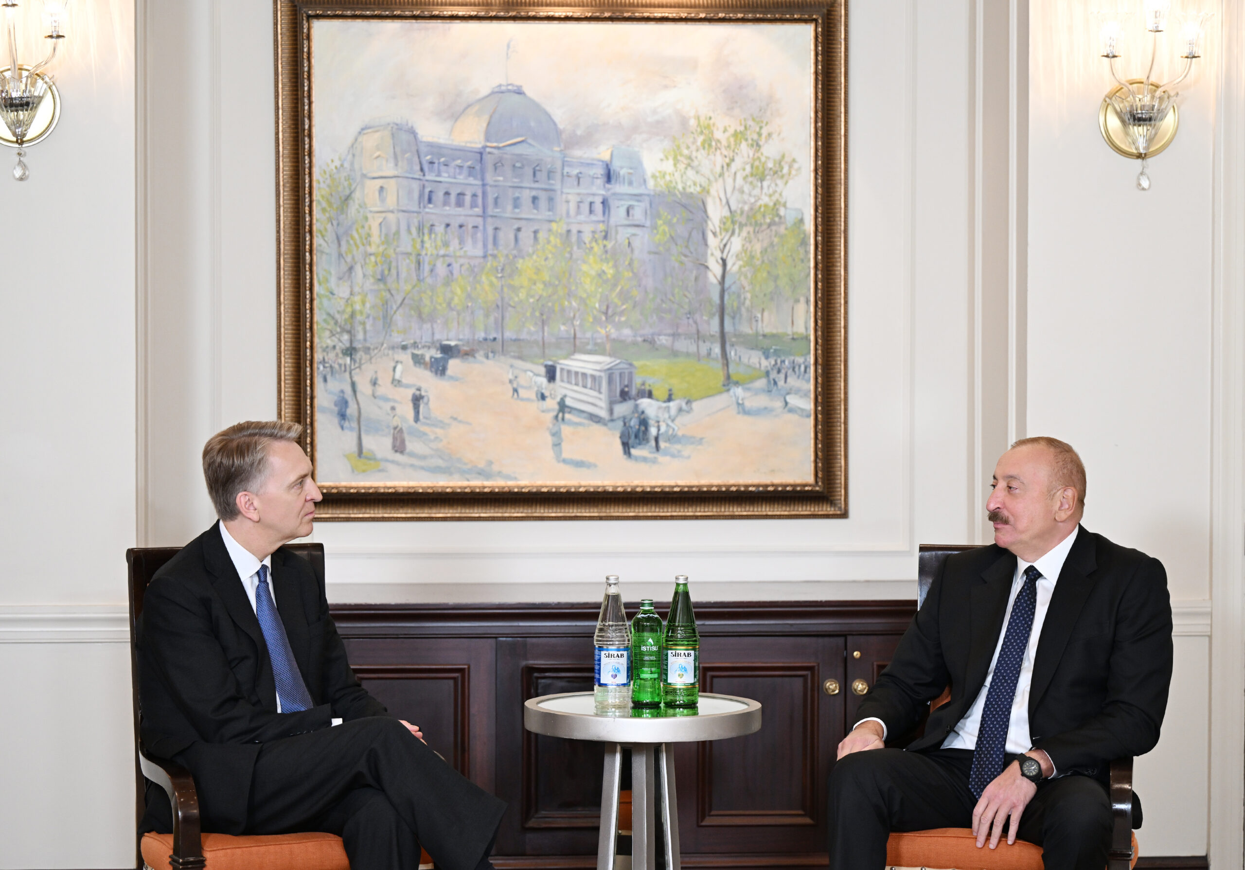 17585678042954863211