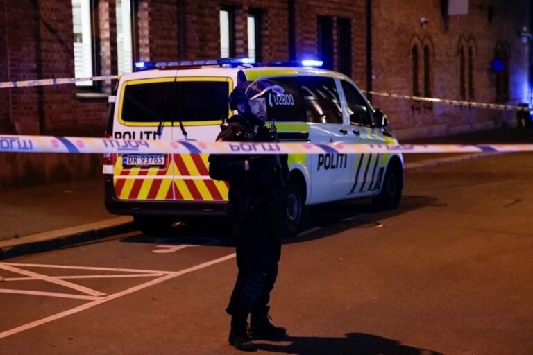 20c04223-8de2-40a8-abc2-a3746f219209