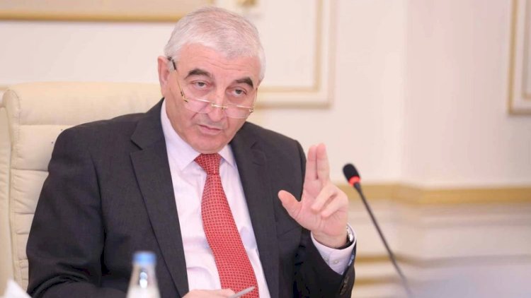 17620074157722914446906197784e27