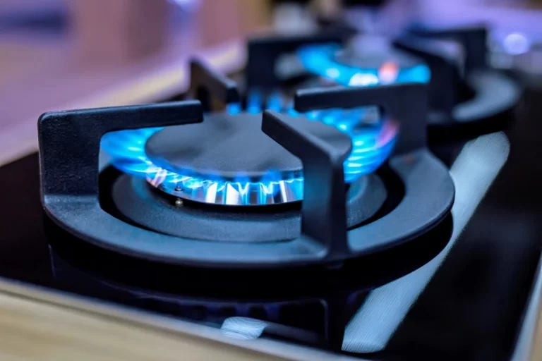 3890224c-23ac-3994-a3ff-9151861315af_825