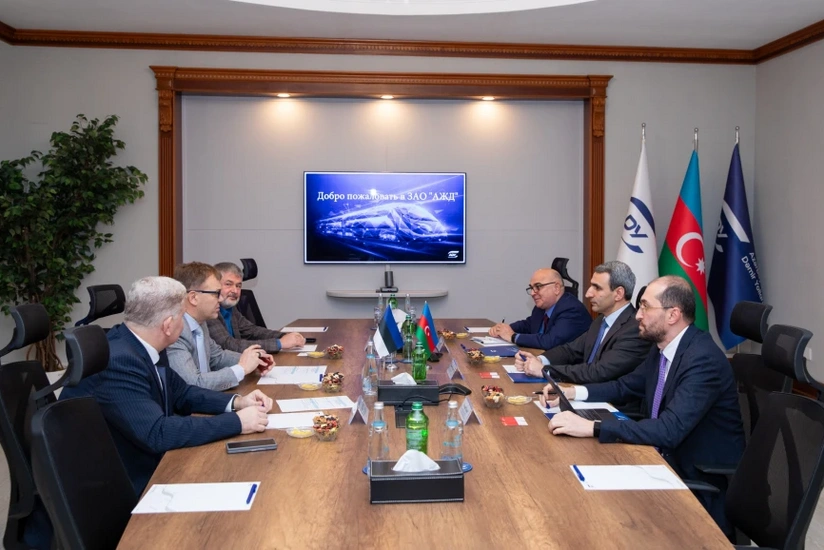 Gk5jJvozgqDNW3wvBaDlLglQ90sd0H6ey6T57U60_825