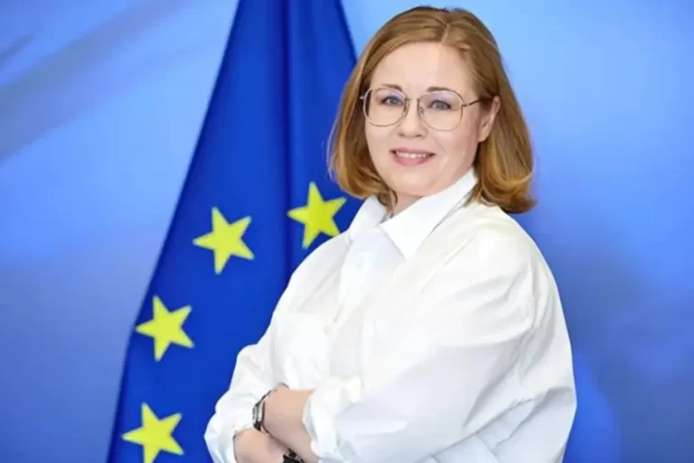 Kk4S0DjxTNNmXuF7KD5cXG7HmHZmDWdWVUjCTQGY_825