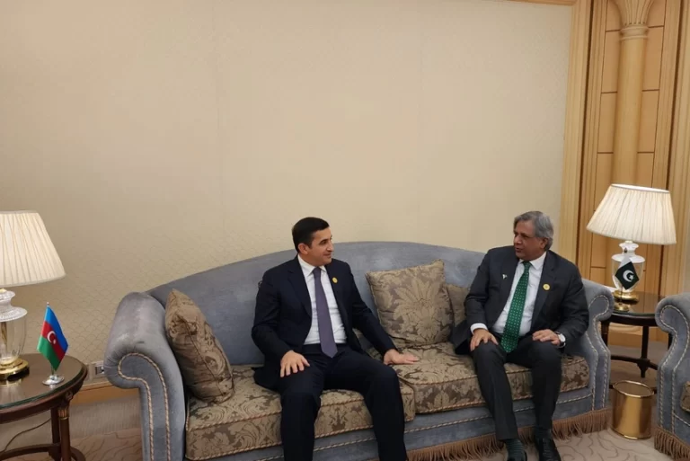 MGBVbiIS7ivGY9yFvxdaZWMDHNiBBh6mehCdAsyd_825