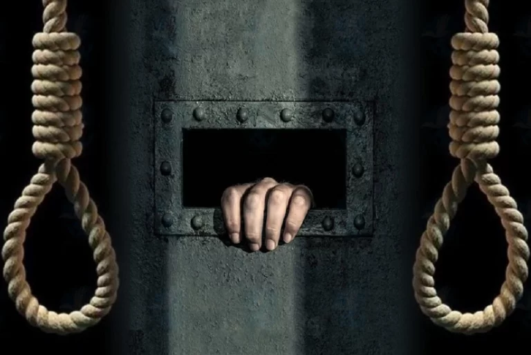 a02f2891-8e81-3145-9c52-b4ebdc3f3db5_825