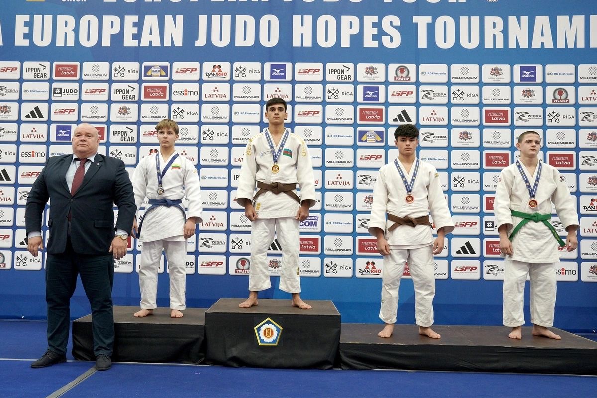 d4effe18-8c37-4a64-a9e0-6f55d2347581