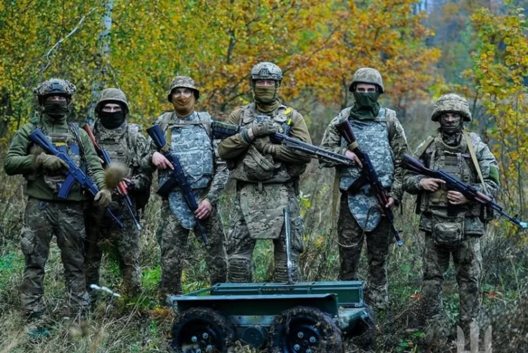 k9eiUpW17cvtzieuGdJUIoe09JDPw0cHZOmD5IPQ_825