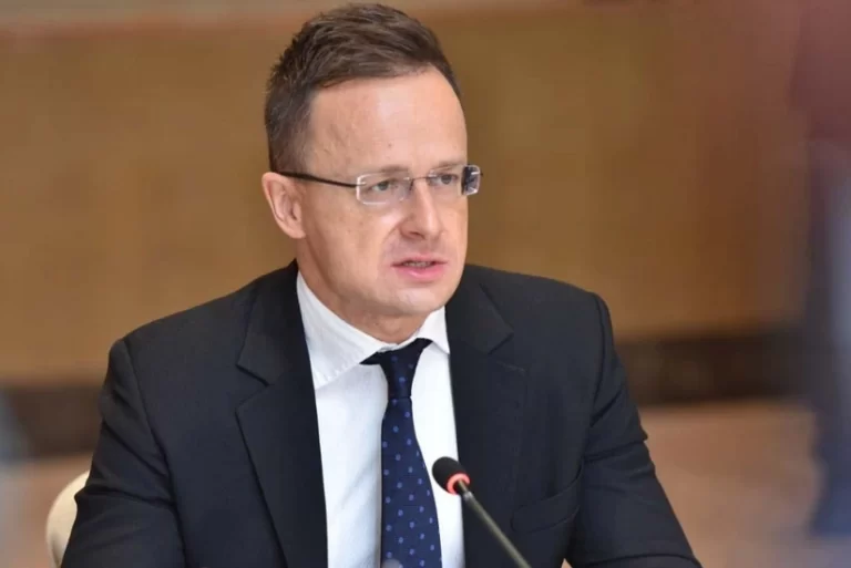 278f0e0a-4009-3e42-abc9-3f19e008f5bc_825