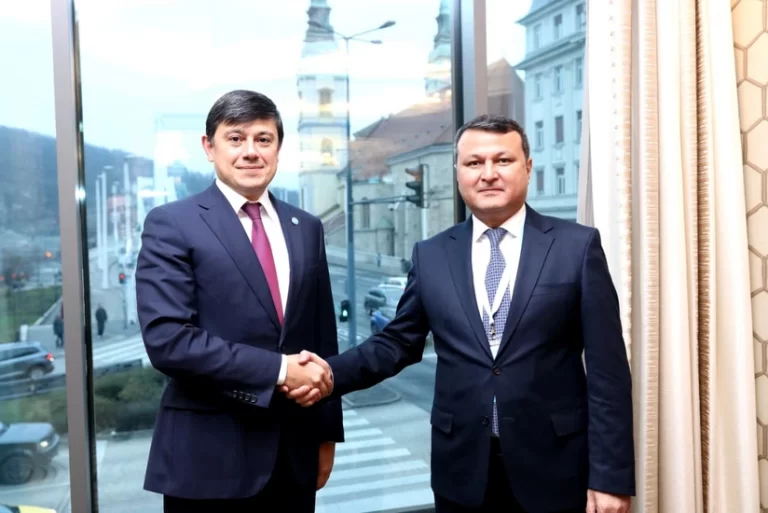 2SY9EGWoYEJQnDejgfHOtCgX8riiBkmDXkky5TDw_825