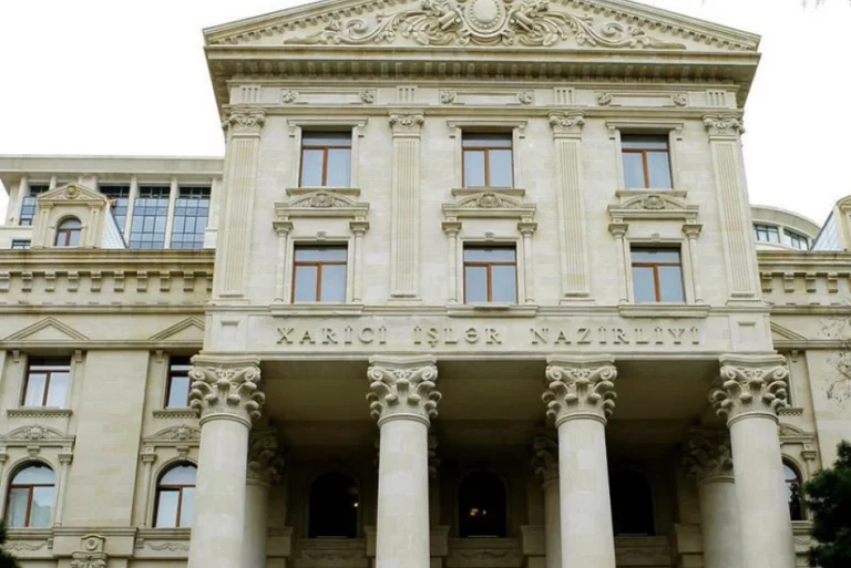 67206691-efa0-3e28-84f2-17909a9d4439_825