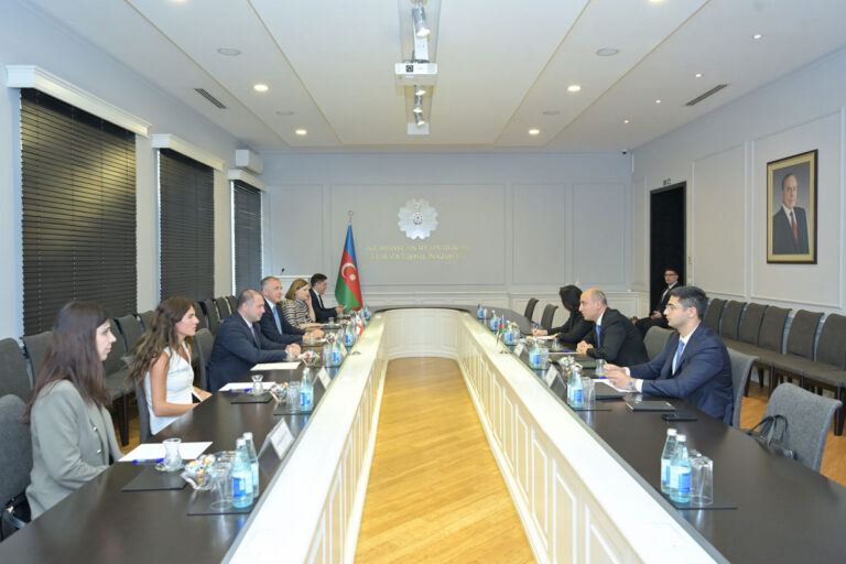 688495d8edc1d688495d8edc1e1753519576688495d8edc1b688495d8edc1c