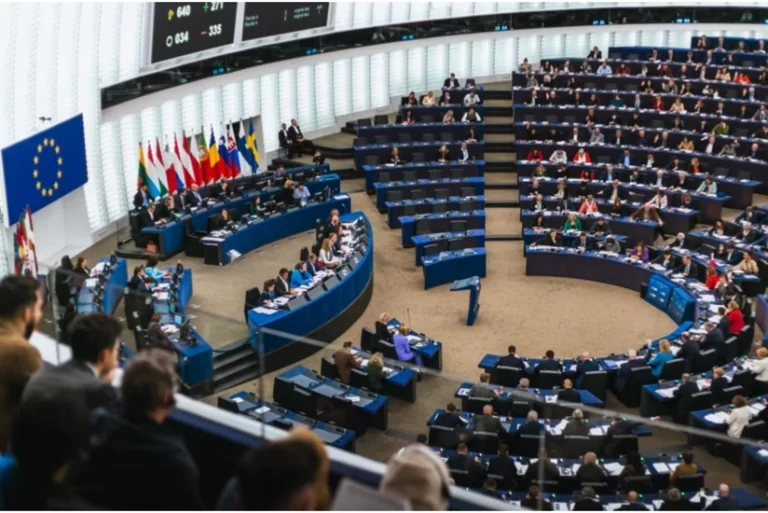 HoHqsKz0oVJCdpmluLaaVIg9TuAn8WBseFnLMGH3_825