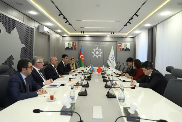 KBwUB7feHOq1loClGjt1hB3kdxjbh176yLtQARCx_825