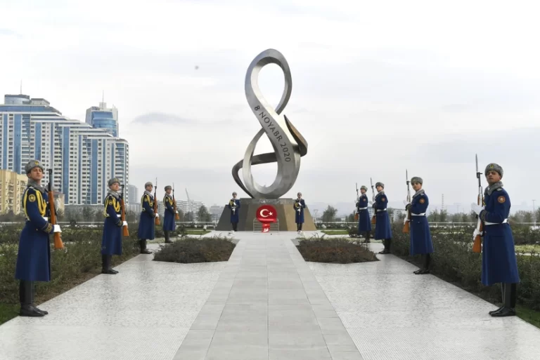 LDYp9USe0duxJek3D5WKnWaxeJz0H2UwsowFwIi8_825