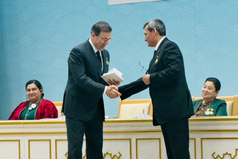 QXpq38WaAt7UuUMX9b9DXfhaNWezyXujjBrC4JEL_825