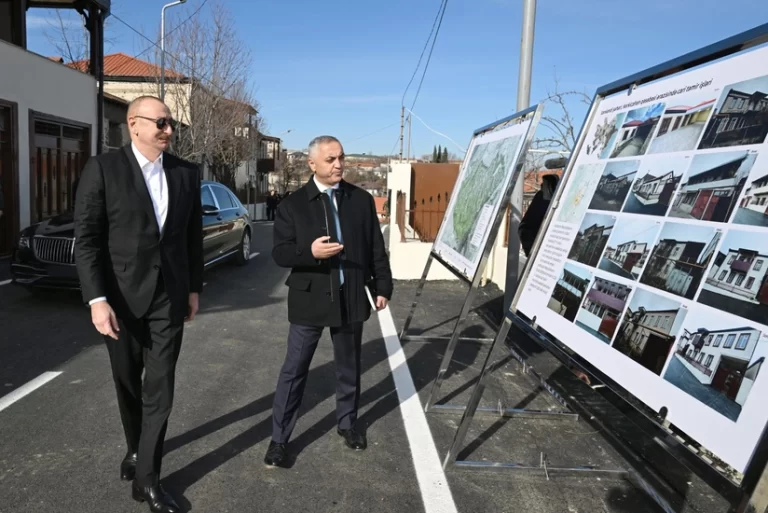 YUCKhBmn9XCgUsm8duEMybmE9kmdbhELrkr04k49_825