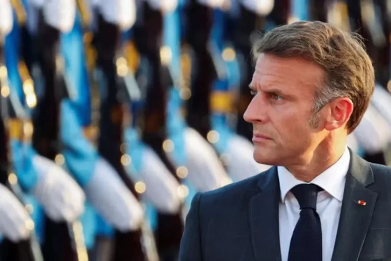 cded23b0-81f2-3770-a384-921b13a9be61_825