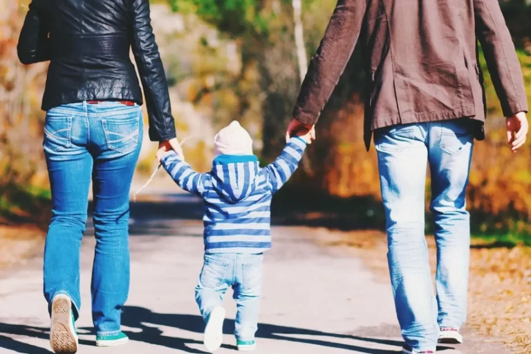 dc178de1-a795-3bb3-98f6-a23473019f13_825