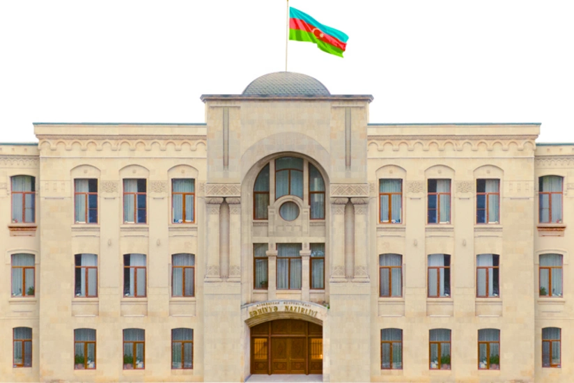 ee38c8d4-68c8-3178-9944-3389ec592c0c_825 (1)