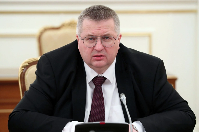 f157065e-acbd-3b3f-a00a-f3f066208972_825