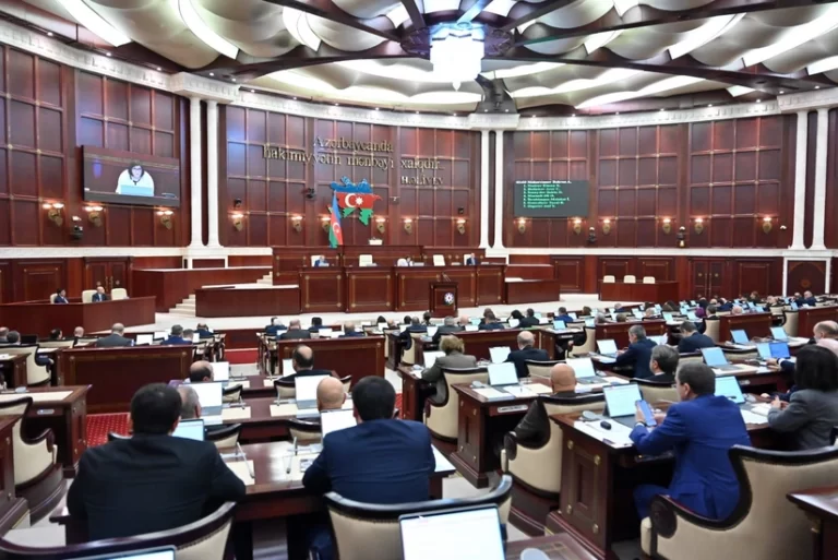 i5aQdvlpgHRalxuZkMNRFIFxGHbBcfVDqXoaSyNg_825