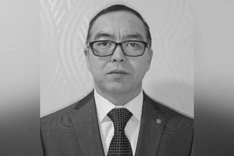 llD61pV69rIxJvIw1OuZaVsXs9JG6wX3yiJTsUwy_825