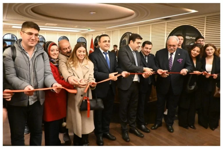 pP9N2Lc0FKosUOIAiPrJEr3XS4uZ0KgWSSM08mN7_825 (1)