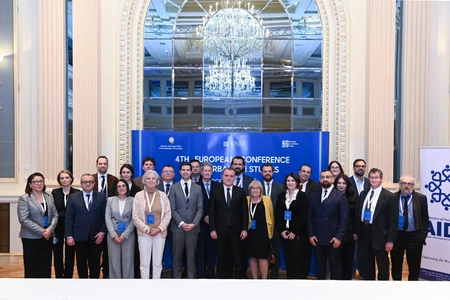 zdZhtUQhyVrhlKHhpkC0sX43p7STiVEdbQc57juc_450