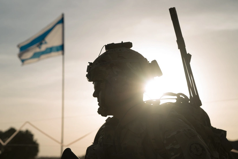 0233ba5a-16da-35ba-a57c-87597341863b_825