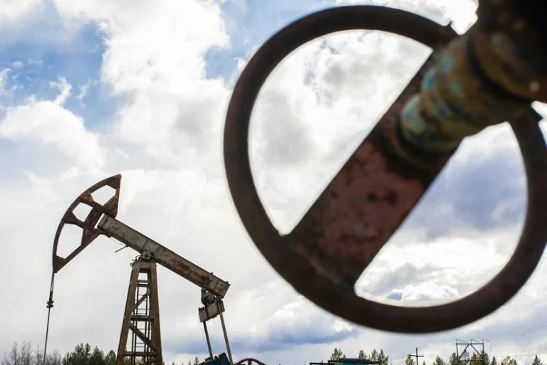 1769423639704361447697743174941b