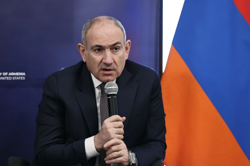 1d077a58-8c04-34c2-a692-0ce9deb822e2_825