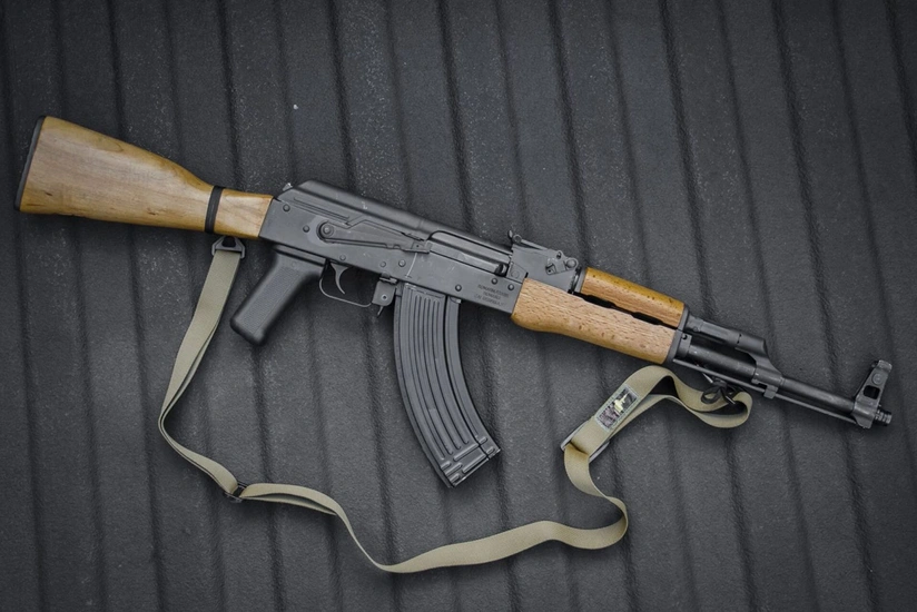 1fe6918b-5f25-37fa-b023-efb13b666d51_825