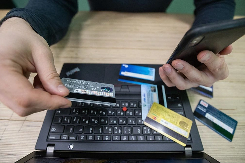 3c09e142-9215-338f-be22-a4bb84ecaf44_825