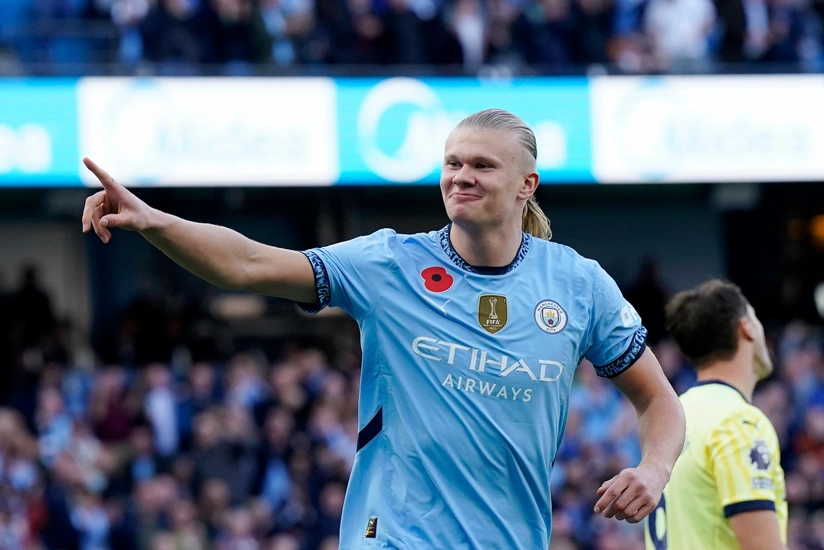 3daed8b1-2898-3a7a-b889-e8dc052a45c6_825