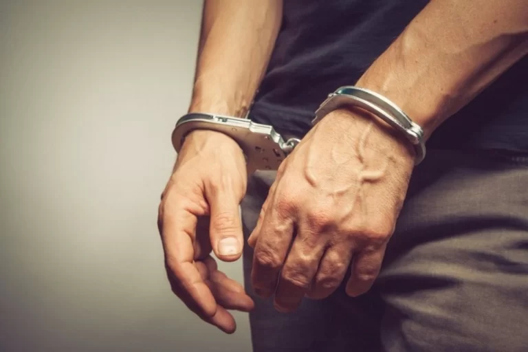 8af79502-c23c-3a67-a8ef-6a57c89acdac_825 (1)