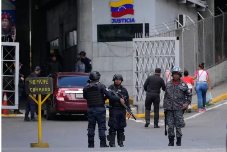 AtDVeDIboPWsxrw7WNjrSEznxhRPu6Hs4ptAQFwQ_825