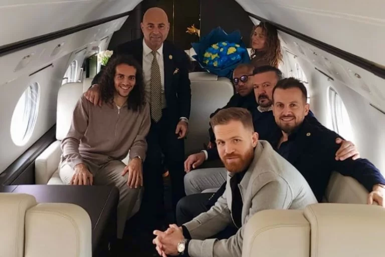 UTsbzULh4RWfnnpNYr84CSf6jGxwykwiO5VffF1N_825