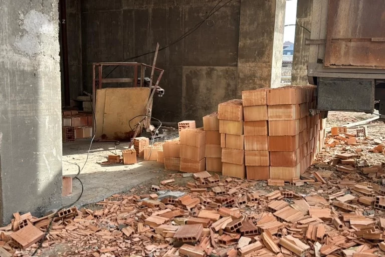 Vc5GSK2jEvrLw6zmNEokOmCyQNmxpso8wapaZYwD_825