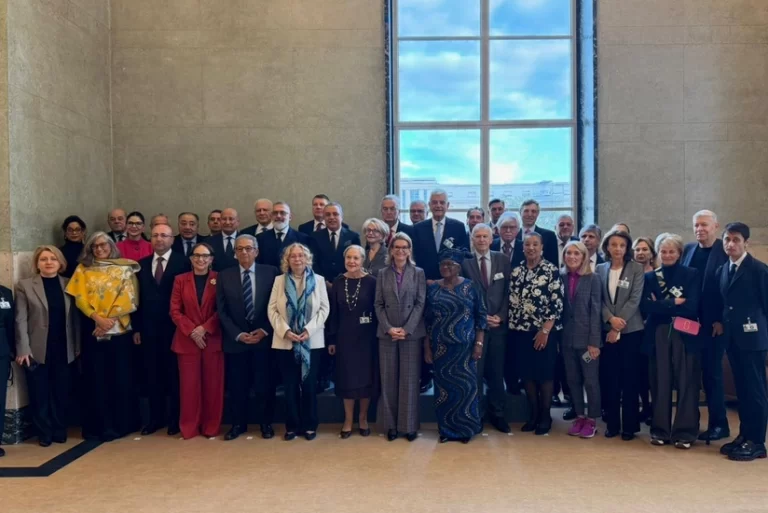 XiYgWqmI3J2XjOmRHOGhyO3D2zxwcwxG9YoUKqKM_825