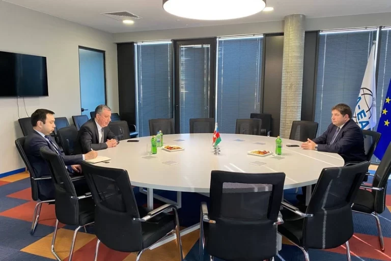 YSKKPyGmqQSaJ63ekauzCOSz5fHL0Dn9zvTwKNmV_825