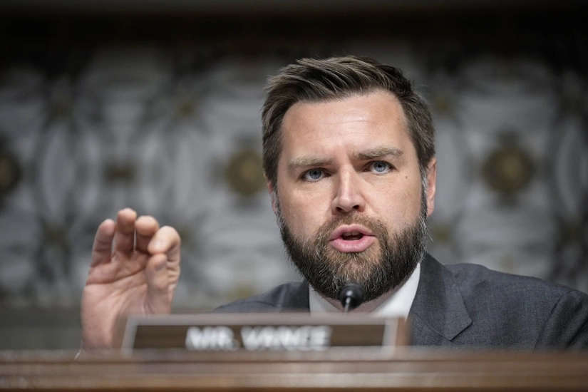 a1078ca7-3094-38a2-8c09-9675440b24ed_825