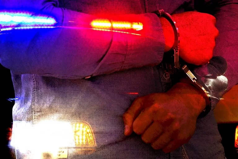 a8af1105-b18c-368f-84af-8a4489970a5a_825