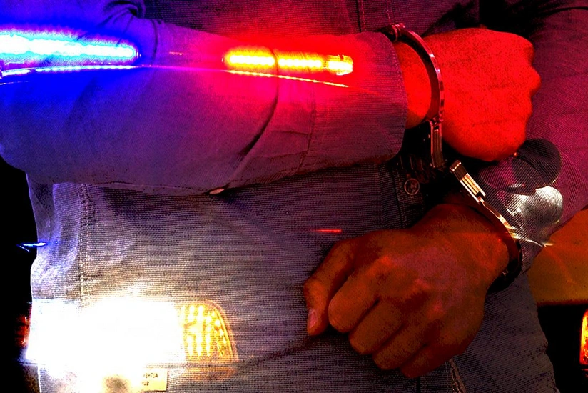 a8af1105-b18c-368f-84af-8a4489970a5a_825