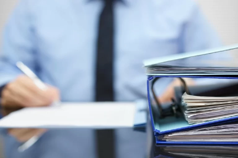 da2ad586-3548-34e3-9e10-15ec7bfeac22_825