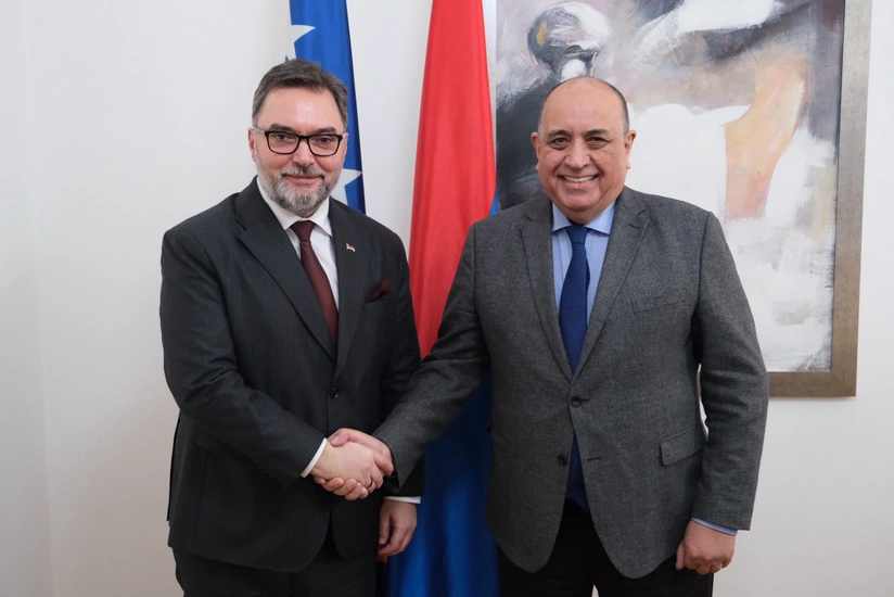 gxsZ46wUgHc4FXgR3BMnk2Wzjraa9ATIu3GEFoHv_825