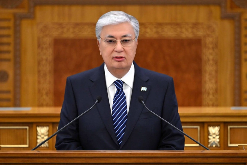 07896c35-8583-333f-81f3-cf28ca527959_825