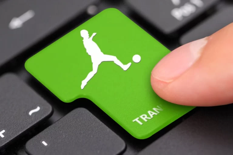 11c751c4-cdba-3ece-90de-610f125bd099_825