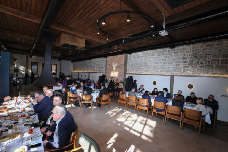 17698685025833415461_1200x630