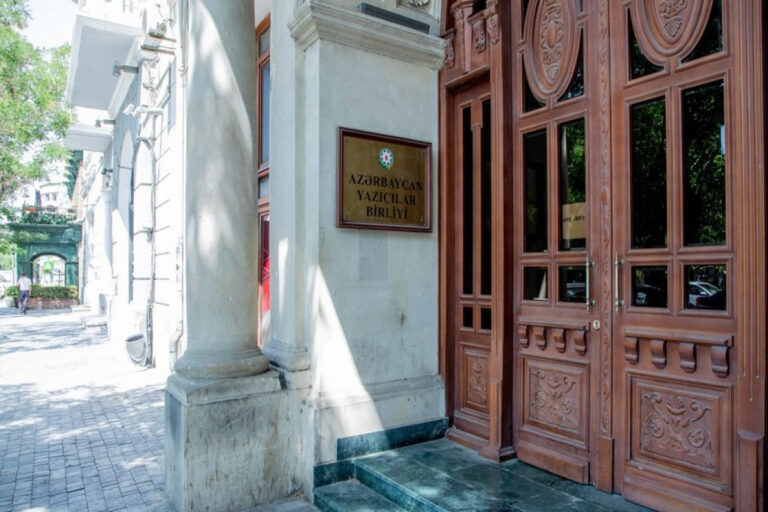 177011129020621978206981c13a05035