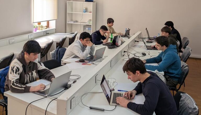 3c95b196ef180ea85d1bfe111b419b77