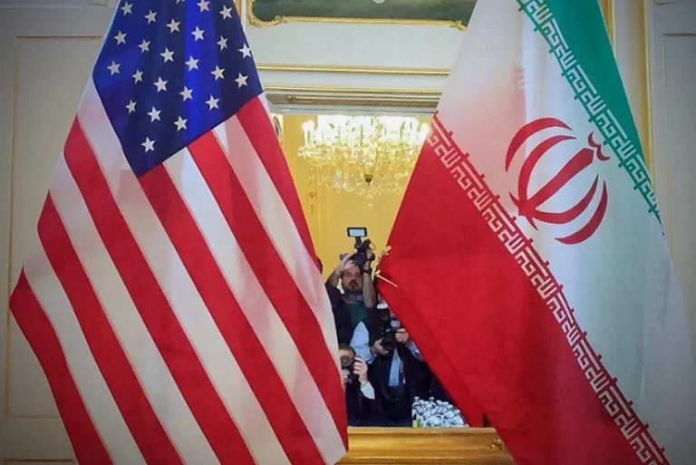 4a67a415-db40-3df1-aecc-839fe637c9d9_825